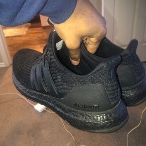 Triple Black Ultraboost (3.0)